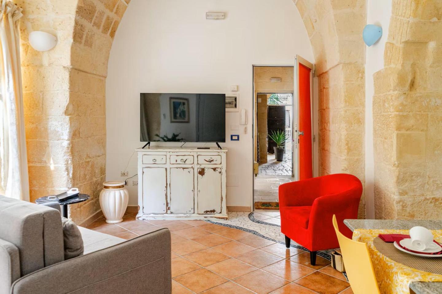 B&B Corte Dei Memoli Di Margiotta Giuseppina Lecce Buitenkant foto