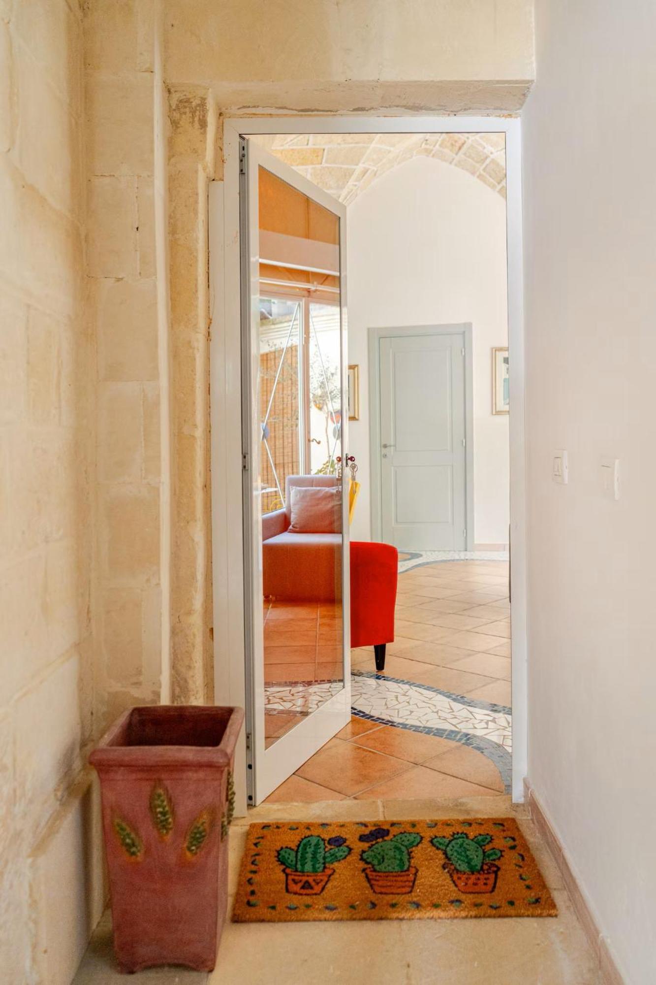 B&B Corte Dei Memoli Di Margiotta Giuseppina Lecce Buitenkant foto