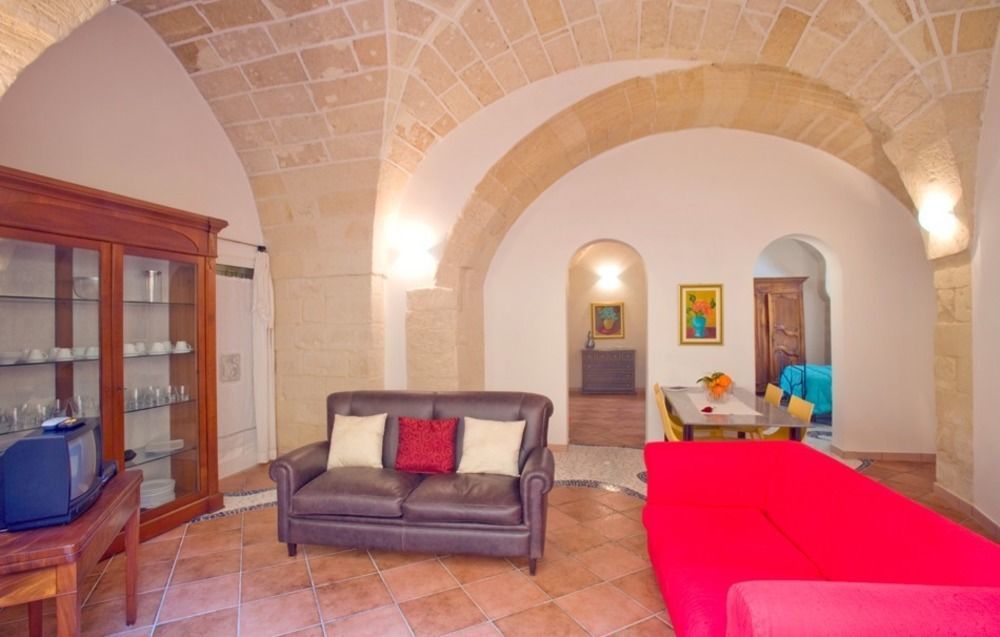 B&B Corte Dei Memoli Di Margiotta Giuseppina Lecce Buitenkant foto