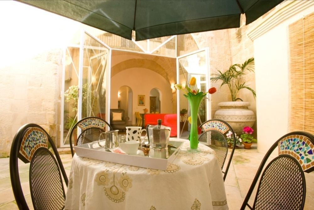 B&B Corte Dei Memoli Di Margiotta Giuseppina Lecce Buitenkant foto