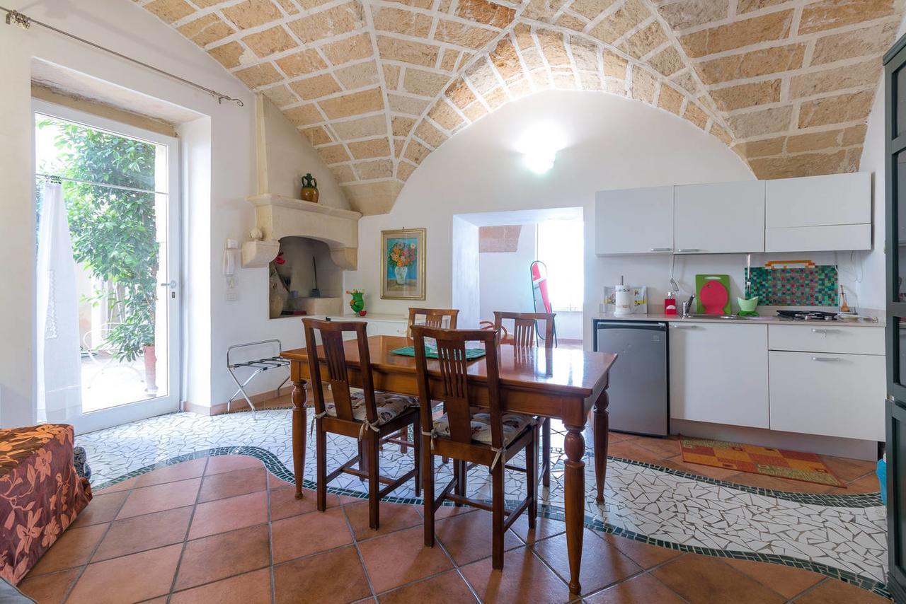 B&B Corte Dei Memoli Di Margiotta Giuseppina Lecce Buitenkant foto