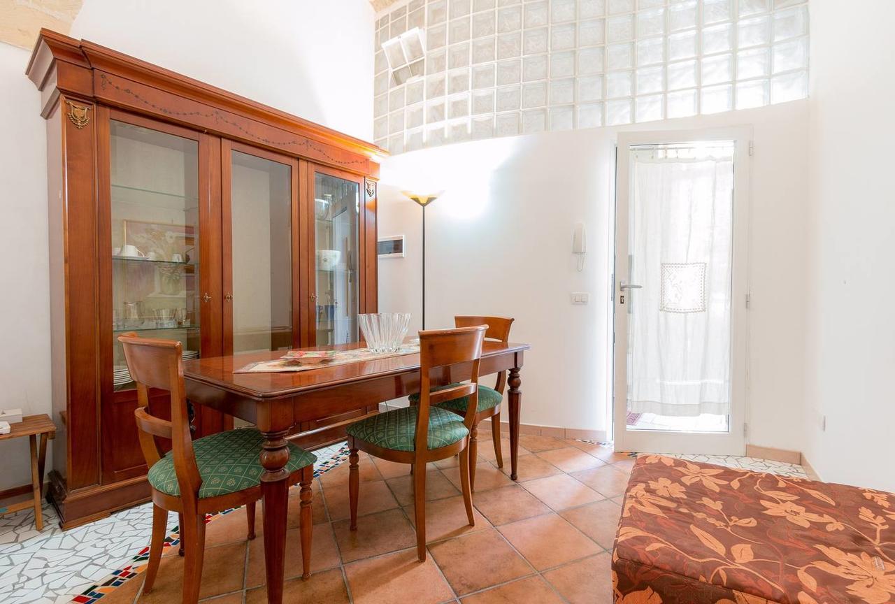 B&B Corte Dei Memoli Di Margiotta Giuseppina Lecce Buitenkant foto